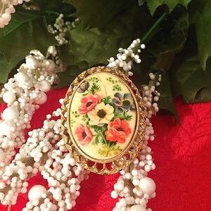 💐Vintage Floral & Gold Brooch flowers💐